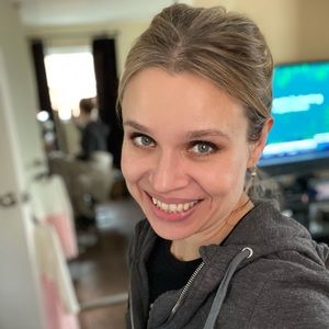 Meet your Posher, Julia